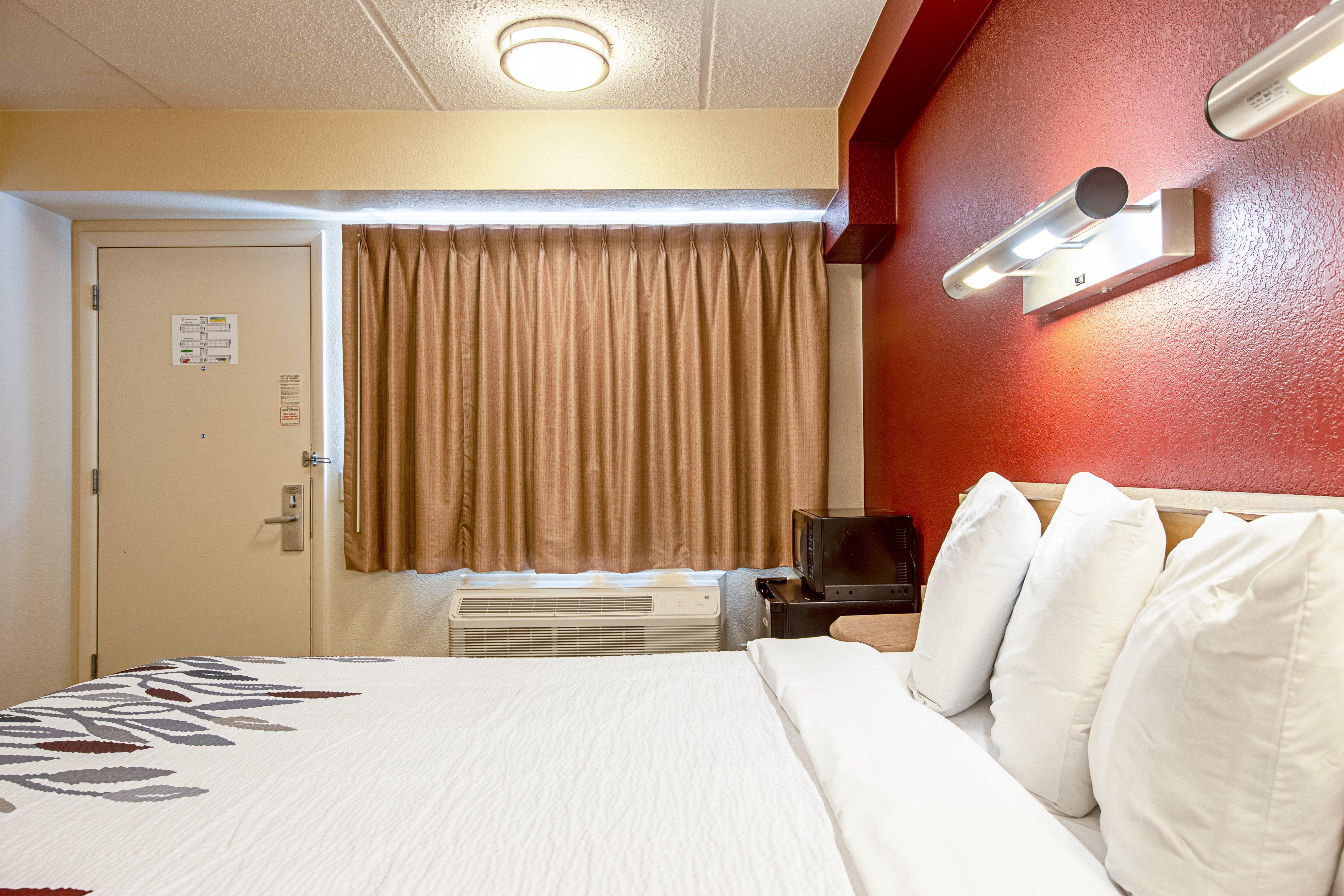 Red Roof Inn St Clairsville - Wheeling West St. Clairsville Εξωτερικό φωτογραφία