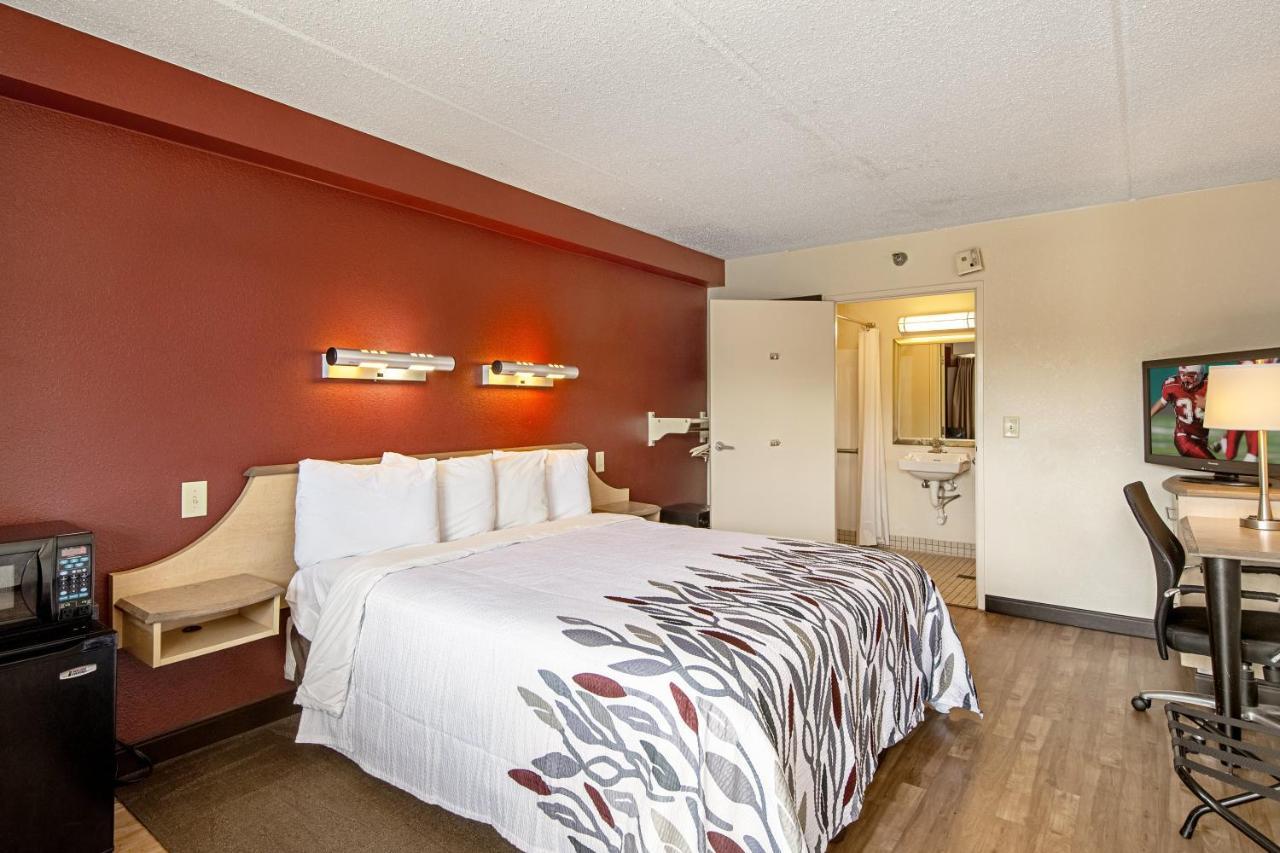 Red Roof Inn St Clairsville - Wheeling West St. Clairsville Εξωτερικό φωτογραφία