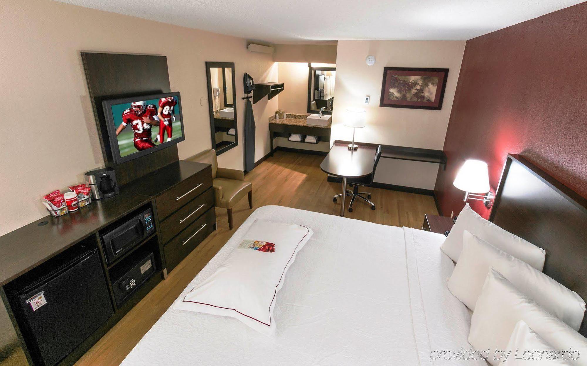 Red Roof Inn St Clairsville - Wheeling West St. Clairsville Εξωτερικό φωτογραφία
