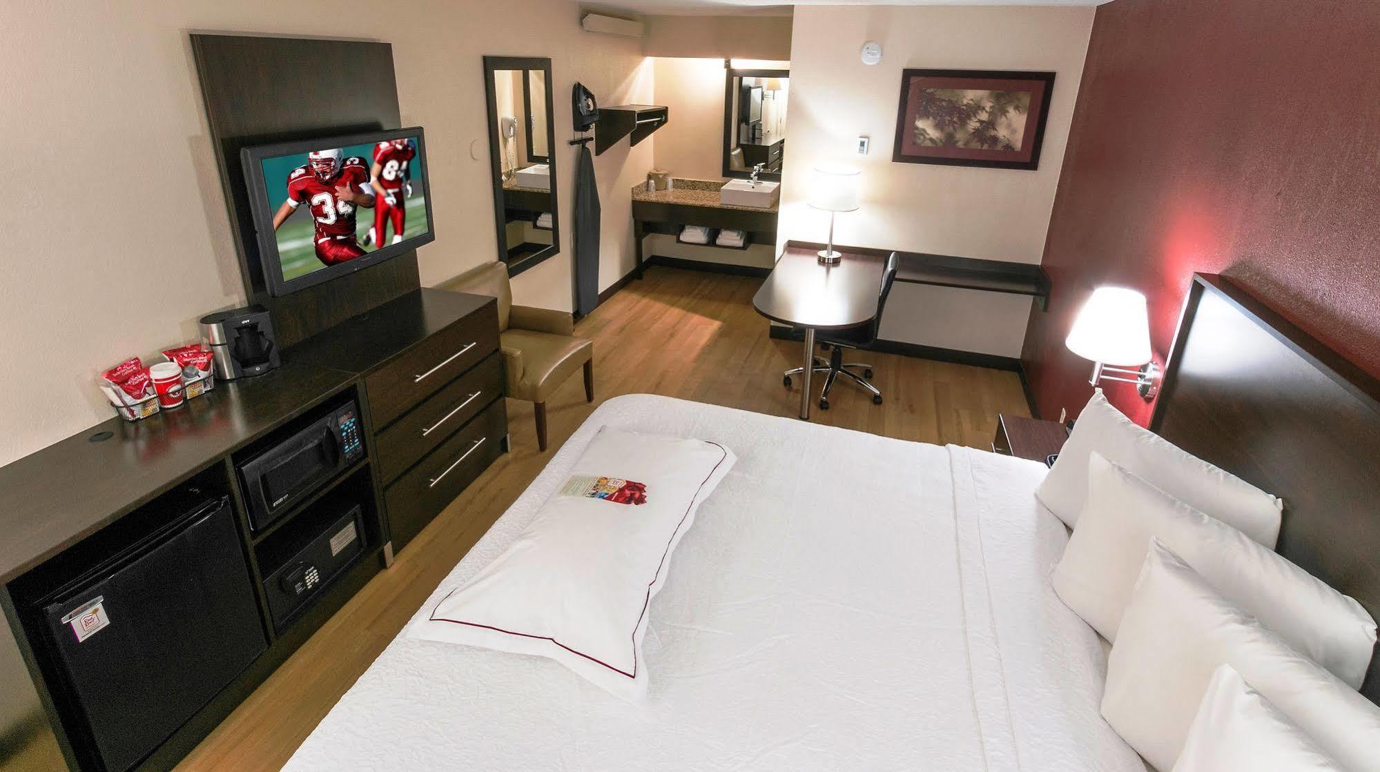 Red Roof Inn St Clairsville - Wheeling West St. Clairsville Εξωτερικό φωτογραφία