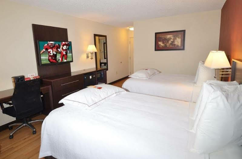 Red Roof Inn St Clairsville - Wheeling West St. Clairsville Εξωτερικό φωτογραφία